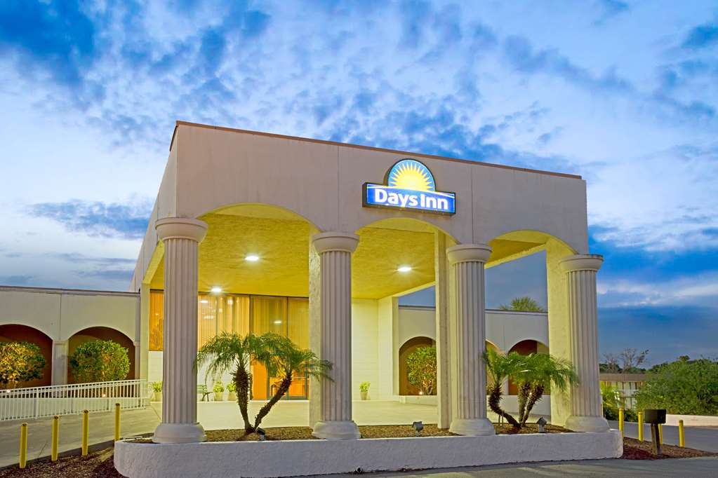Days Inn & Suites By Wyndham Clermont Buitenkant foto