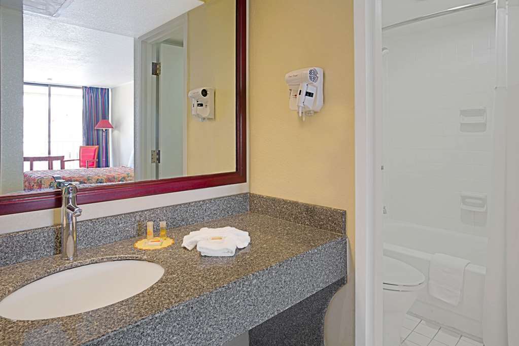 Days Inn & Suites By Wyndham Clermont Kamer foto