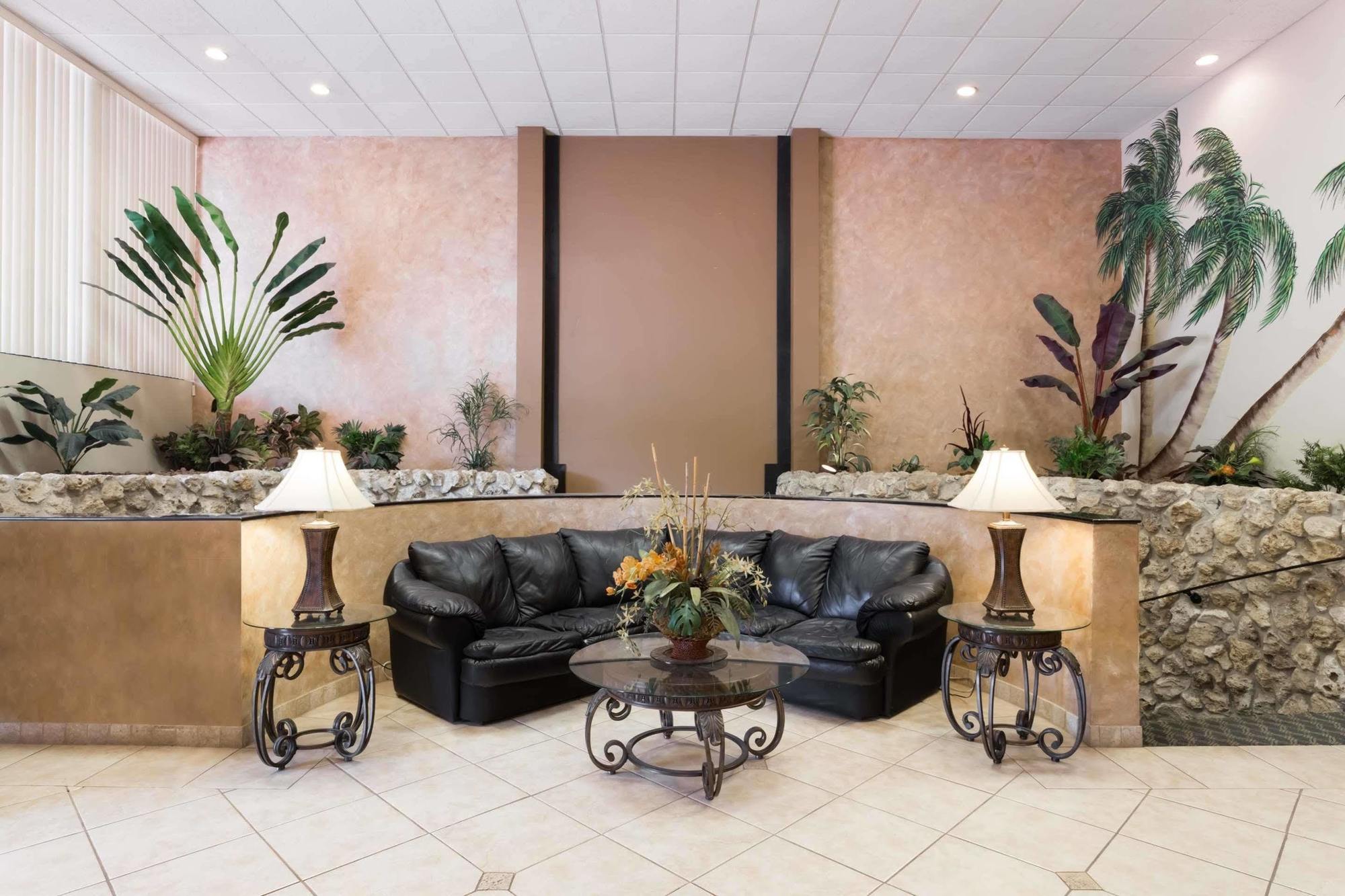 Days Inn & Suites By Wyndham Clermont Buitenkant foto