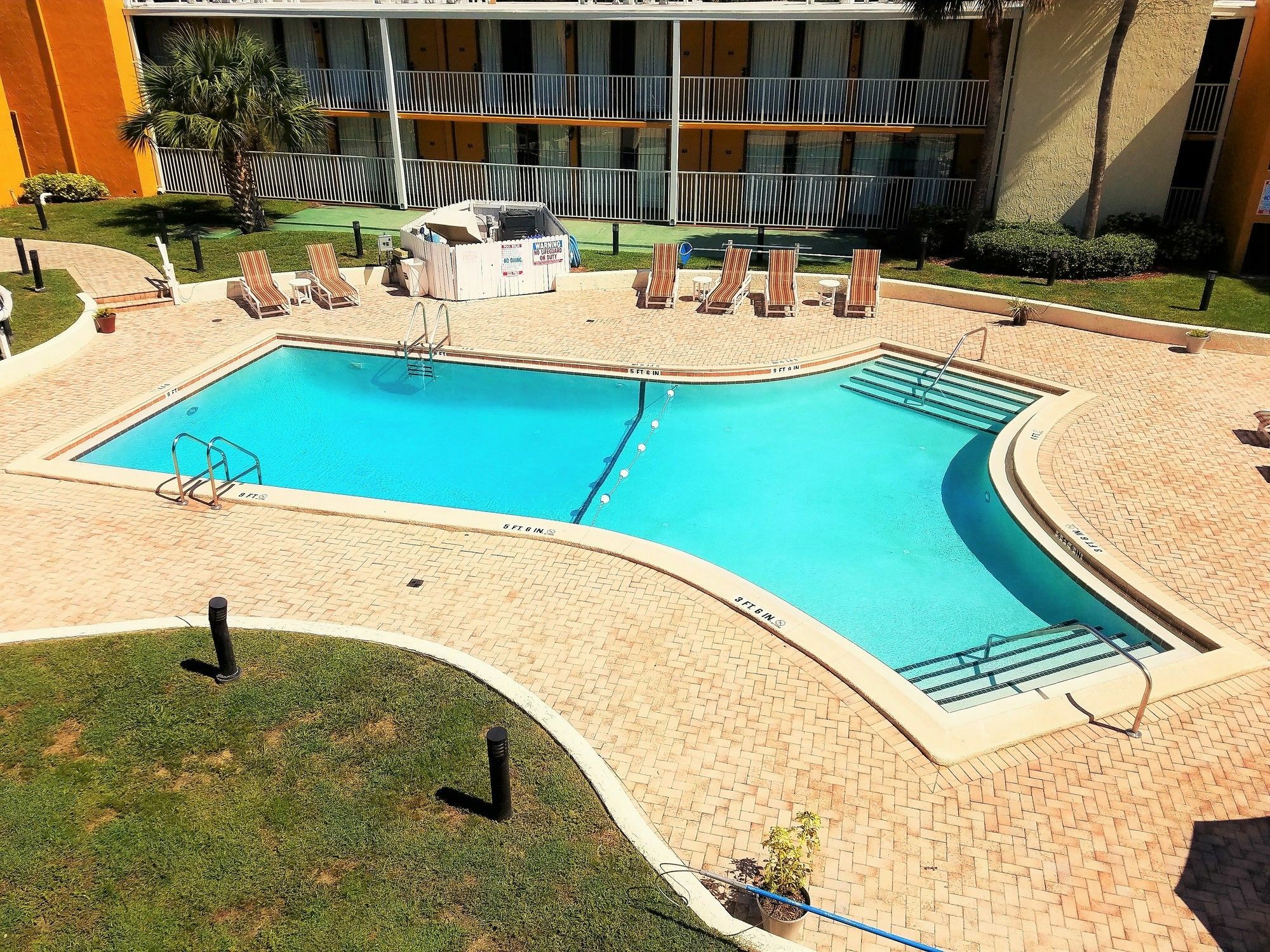 Days Inn & Suites By Wyndham Clermont Buitenkant foto